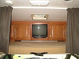 2003 Coachmen Leprechaun Photo #9