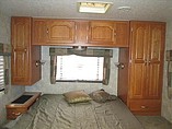2005 Coachmen Leprechaun Photo #12