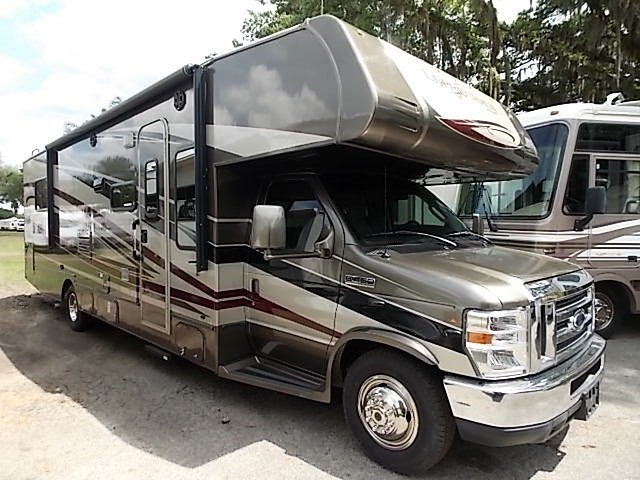 2011 Coachmen Leprechaun Photo