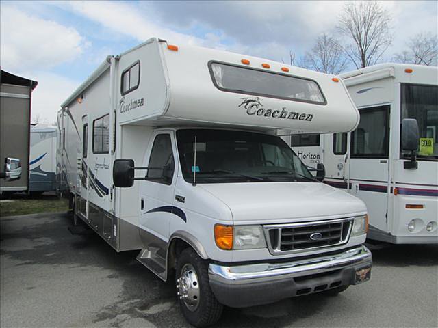 2005 Coachmen Leprechaun Photo