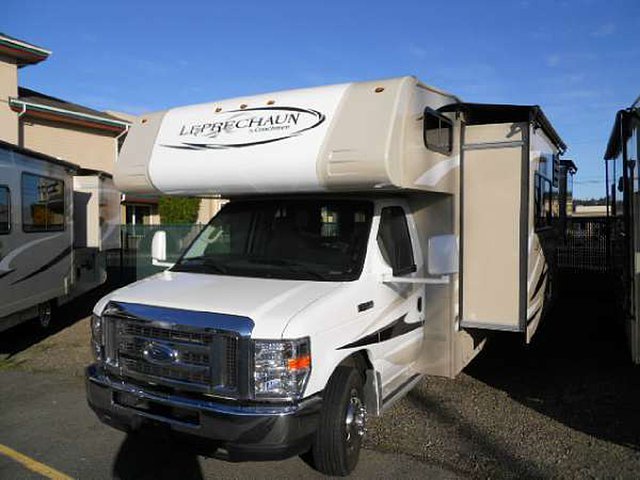 15 Coachmen Leprechaun