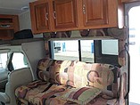 2007 Coachmen Leprechaun Photo #16