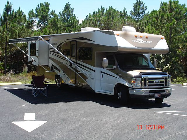 2008 Coachmen Leprechaun Photo