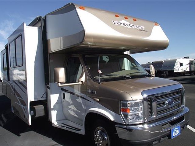 09 Coachmen Leprechaun