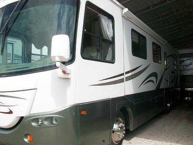 2004 Coachmen Coachmen Photo