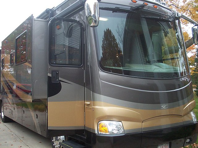 2007 Coachmen Sportscoach Legend Photo