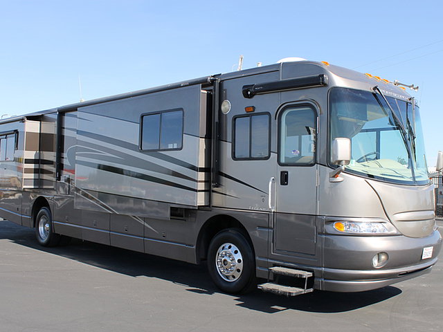 2004 Coachmen Sportscoach Photo