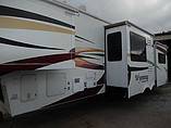 2009 Coachmen Wyoming Photo #2