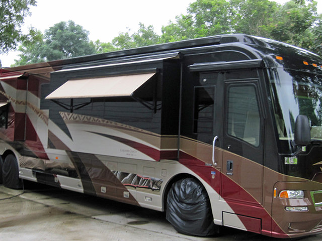 2009 Country Coach Affinity Photo