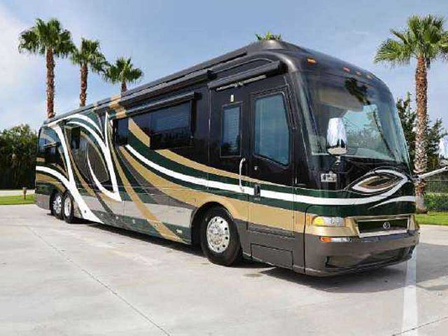 2006 Country Coach Affinity Photo