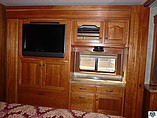 2008 Country Coach Allure 470 Photo #24