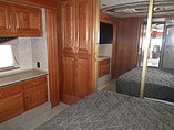 2005 Country Coach Allure Photo #24