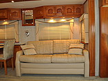 2005 Country Coach Allure 470 Photo #6