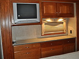 2005 Country Coach Allure 470 Photo #10