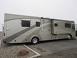 2005 Country Coach Inspire 330 Photo #5