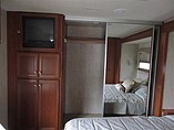 2005 Country Coach Inspire 330 Photo #27