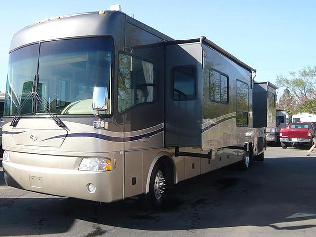 2005 Country Coach Inspire Photo
