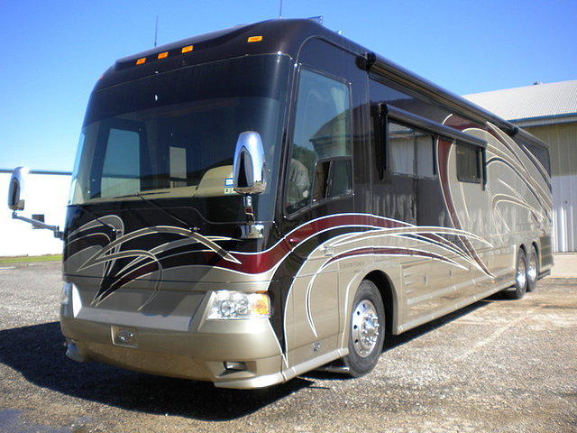 2006 Country Coach Intrigue Photo