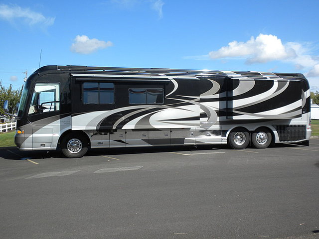 09 Country Coach Magna