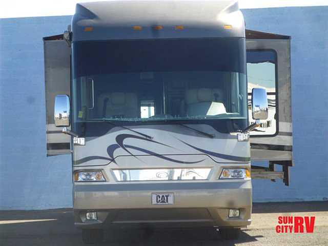 2005 Country Coach Magna Photo