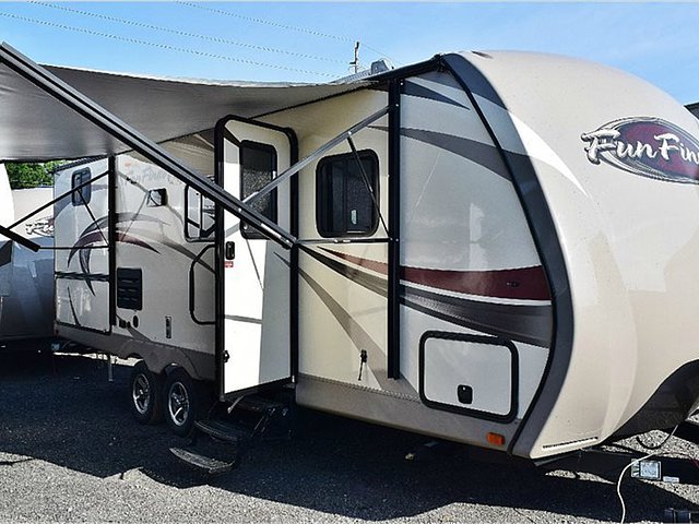 2016 Cruiser RV Cruiser Photo