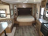 2015 Cruiser RV Fun Finder Photo #9