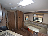 2015 Cruiser RV Fun Finder Photo #11