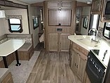 2015 Cruiser RV Fun Finder Photo #9