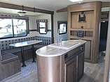 2016 Cruiser RV Radiance Photo #8