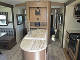 2016 Cruiser RV Radiance Photo #9