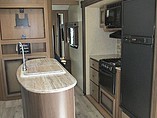 2016 Cruiser RV Radiance Photo #10