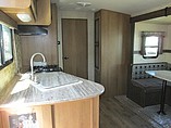 2015 Cruiser RV Radiance Photo #10