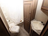 2015 Cruiser RV Radiance Photo #16