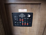 2015 Cruiser RV Radiance Photo #23