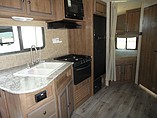 2015 Cruiser RV Radiance Photo #12