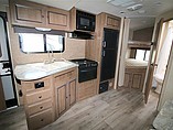 2016 Cruiser RV Radiance Photo #9