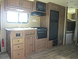 2015 Cruiser RV Radiance Photo #11