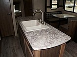 2015 Cruiser RV Radiance Photo #21
