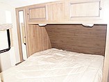 2015 Cruiser RV Radiance Photo #9