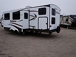 2015 Cruiser RV Radiance Photo #5