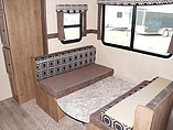 2015 Cruiser RV Radiance Photo #11