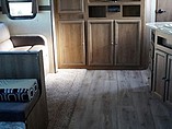 2015 Cruiser RV Radiance Photo #19