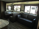 2016 Cruiser RV Radiance Photo #8