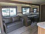 2015 Cruiser RV Radiance Photo #8