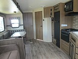 2015 Cruiser RV Radiance Photo #10