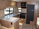 2015 Cruiser RV Radiance Photo #10