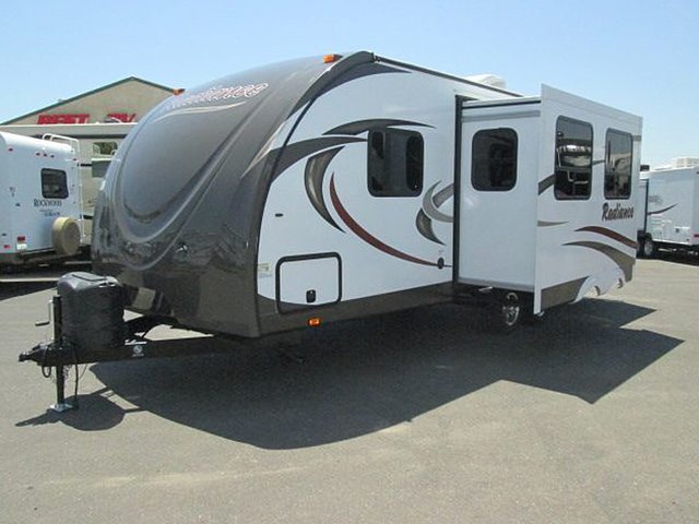 2015 Cruiser RV Radiance Photo