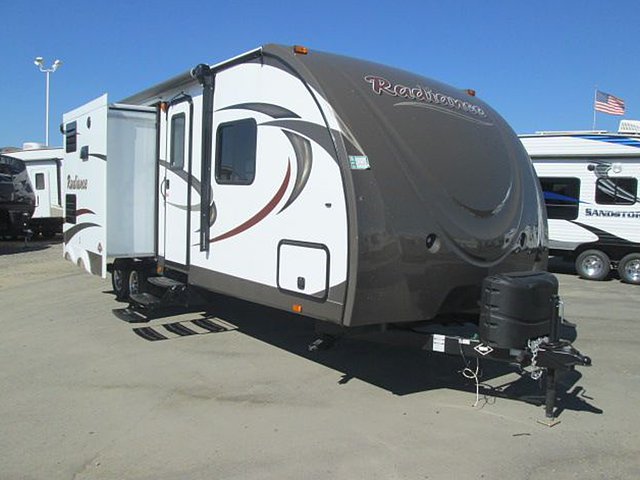 2015 Cruiser RV Radiance Photo