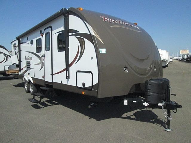 2015 Cruiser RV Radiance Photo