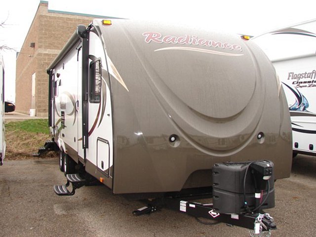 2015 Cruiser RV Radiance Photo